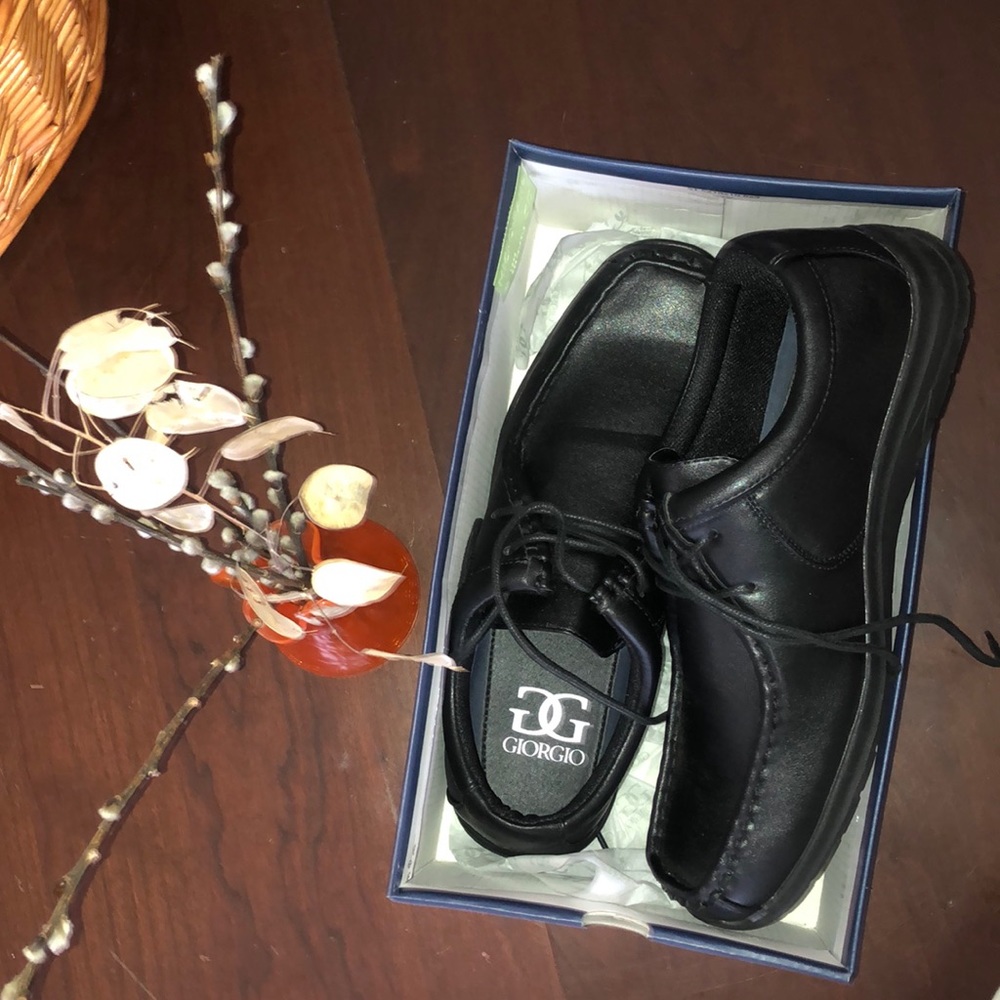 Giorgio Bexley Lace Dress Shoe.